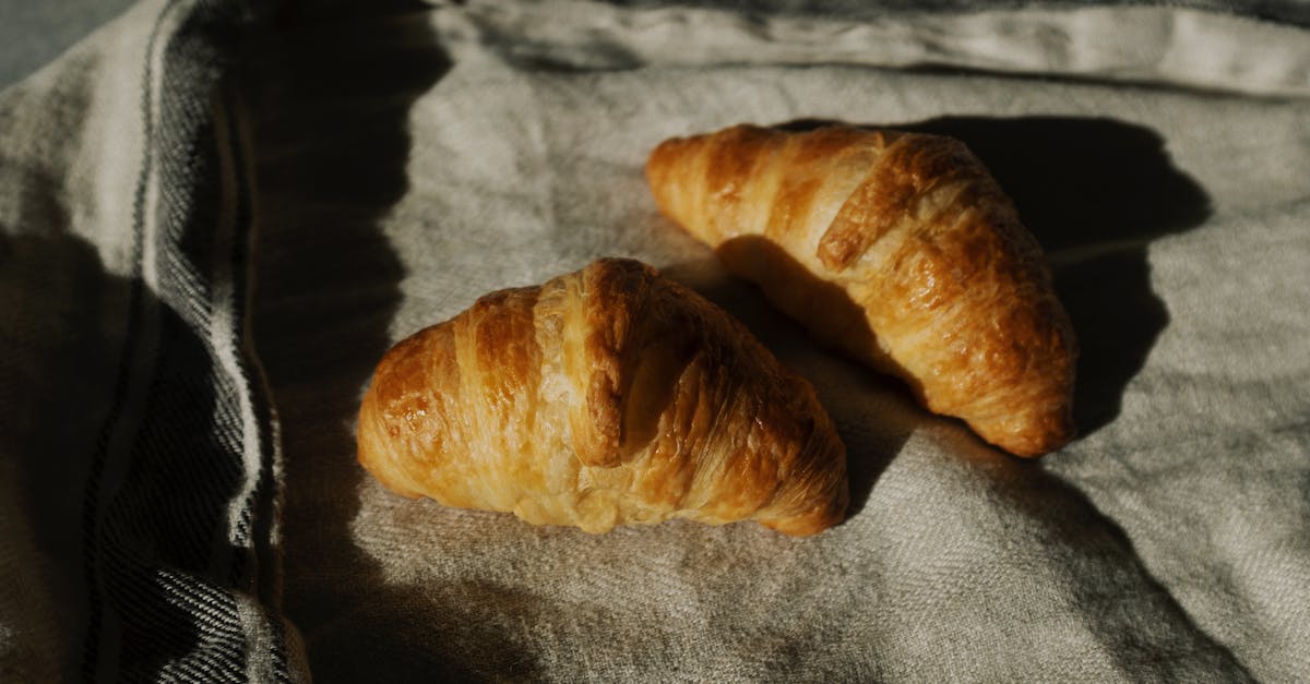 découvrez la qualité et l'élégance intemporelle du linge en lin français, réputé pour sa douceur, sa durabilité et son charme naturel. parfait pour sublimer votre intérieur avec authenticité.