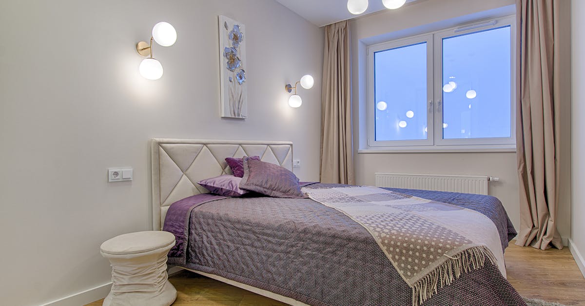 découvrez des idées inspirantes et des conseils pour aménager et décorer votre chambre à coucher avec style et confort.