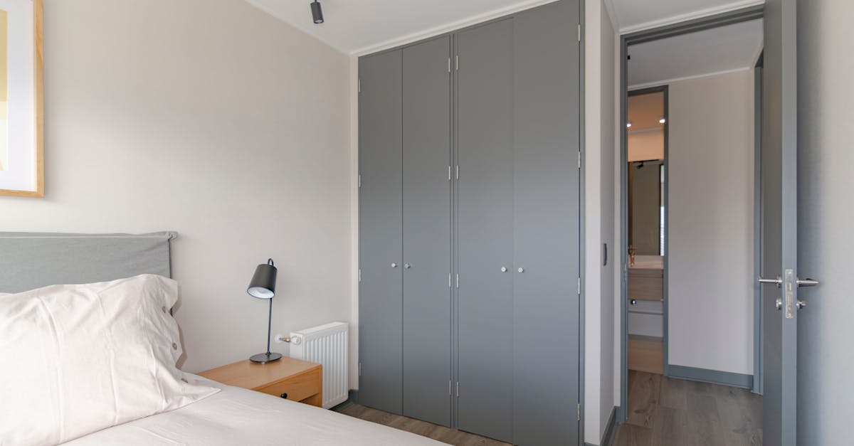 découvrez des idées inspirantes de design de chambre à coucher pour créer un espace à la fois élégant et confortable, adapté à tous les styles et budgets.